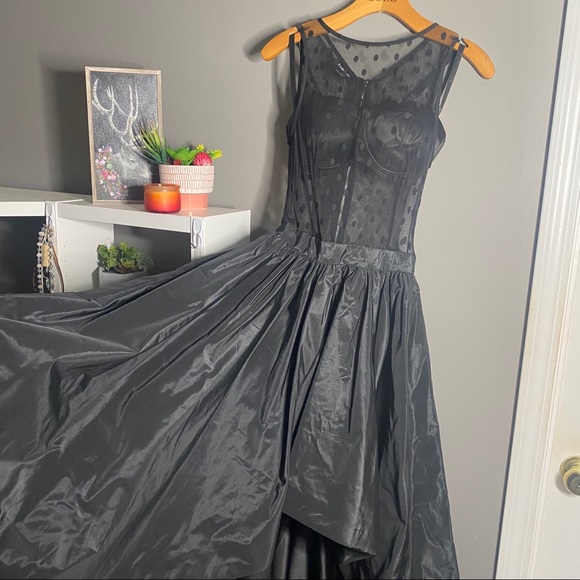 WORN TWICE - BEBE HIGH LOW - Picture 3 of 5